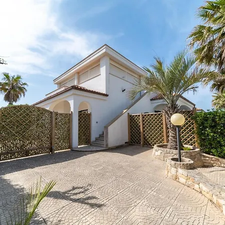 Sunset Villa *
